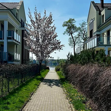 Lakeside Promenade View By Bookinghost 公寓